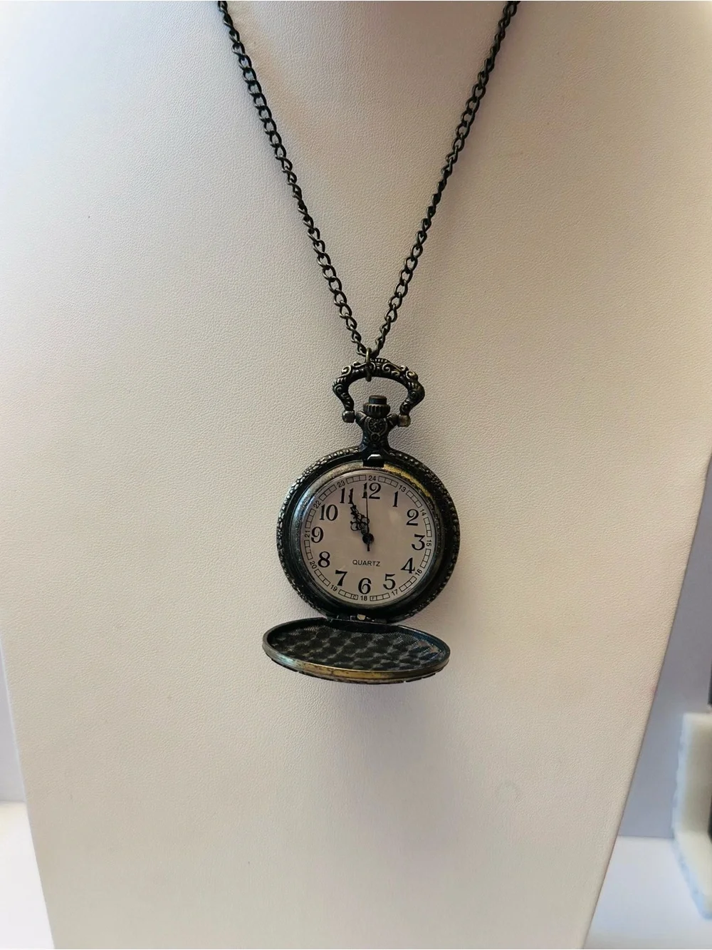 Bronze Alice in Wonderland Pocket Watch with chain 28” NEW UNTESTED NO BOX